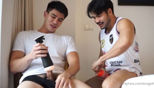 พี่ไข่หวานกับพี่ก้องหล้า ทดลองใช้ sex toy กระบอกชักว่าวยี่ห้อดัง  พวกเขาเหมือนเด็กได้ของเล่นใหม่สนุกกันใหญ่เลยครับน้ำแตกฟินมาก