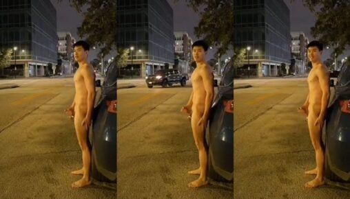 เป็น outdoor ที่กล้าและบ้าที่สุด แก้ผ้าหมดยืนชักว่าวอยู่ริมถนน รถขับผ่านก็เห็นจะๆ ส่งยิ้มกันไปเลย เงี่ยนกว่านี้มีอีกไหม แถมหน้าตาก็หล่อมากด้วยนะ เป็น outdoor ที่กล้าและบ้าที่สุด แก้ผ้าหมดยืนชักว่าวอยู่ริมถนน รถขับผ่านก็เห็นจะๆ ส่งยิ้มกันไปเลย เงี่ยนกว่านี้มีอีกไหม แถมหน้าตาก็หล่อมากด้วยนะ