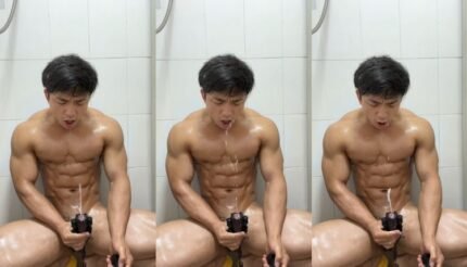 ชักว่าวได้เงี่ยนที่สุด10เต็ม10 โจนักกล้ามมากับของเล่นสวมควยสั่นได้ โคตรเสียวควย น้ำแตกน้ำพุ่งแรง สูงถึงหน้าตัวเอง ลีลาชักไม่เหมือนใครเบ่งกล้ามเบ่งควย ปลดปล่อยเต็มที่