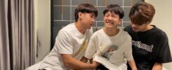 กาดกลับมาเจอน้องแบ็คอีกครั้งแต่มีเซอร์ไพรส์มีคนมาแจมเป็น3someที่น่ารักประกบหน้าหลัง ขณะที่ควยเราเย็ดตูดเขาก็โดนอีกคนเย็ดตูดเราไปพร้อมๆกัน มันแค่ไหนต้องลองครับแตกใส่หน้า